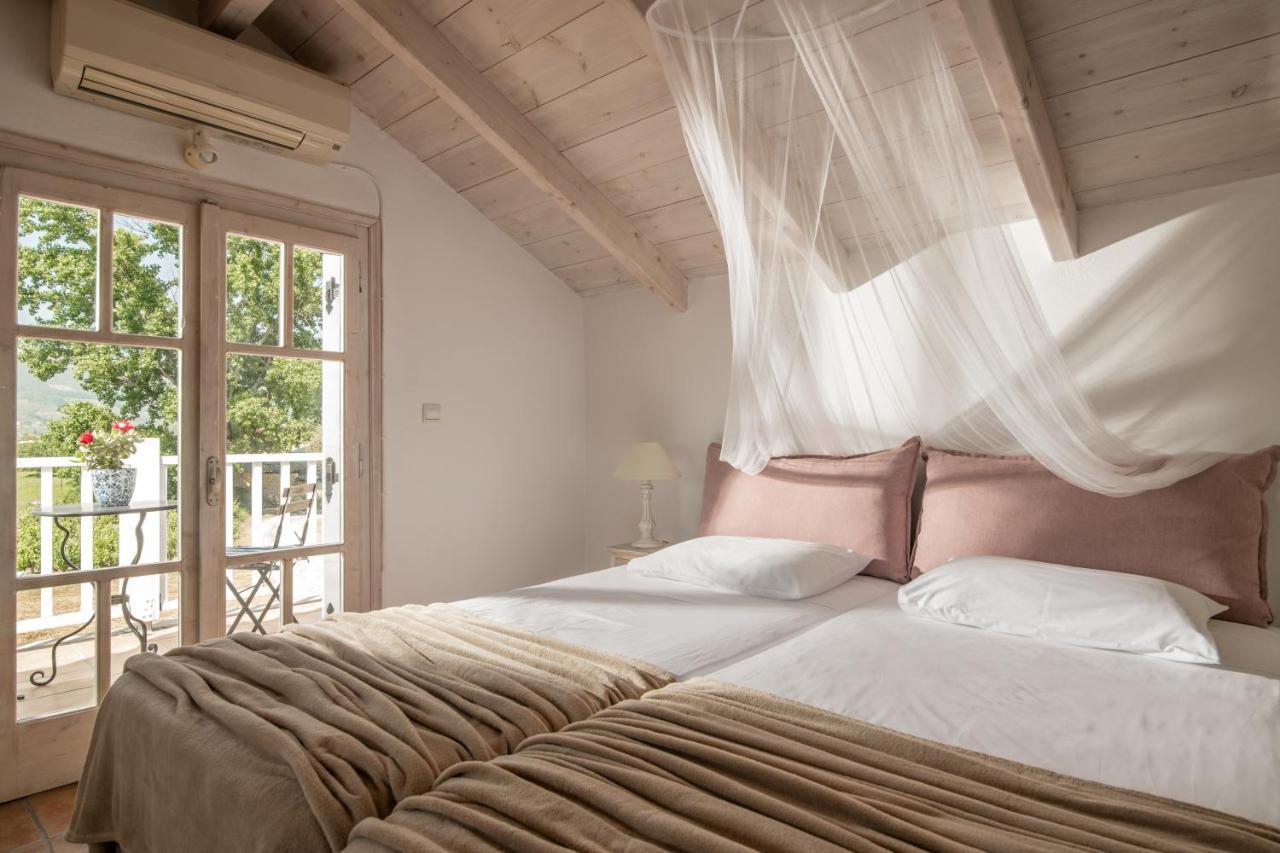 Villa In Pietra Kalamaras Makhairádhon Екстериор снимка