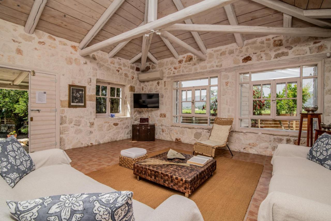Villa In Pietra Kalamaras Makhairádhon Екстериор снимка