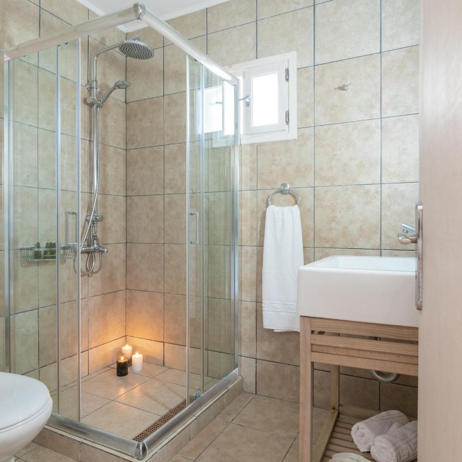 Villa In Pietra Kalamaras Makhairádhon Екстериор снимка