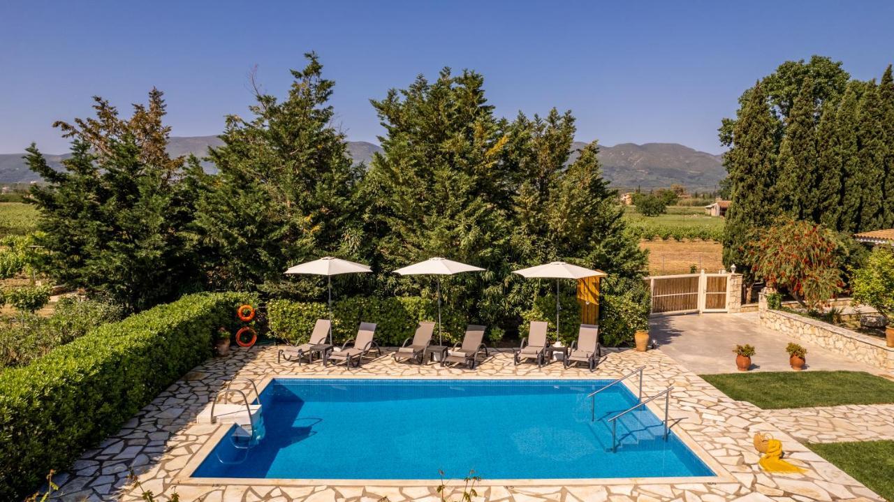 Villa In Pietra Kalamaras Makhairádhon Екстериор снимка
