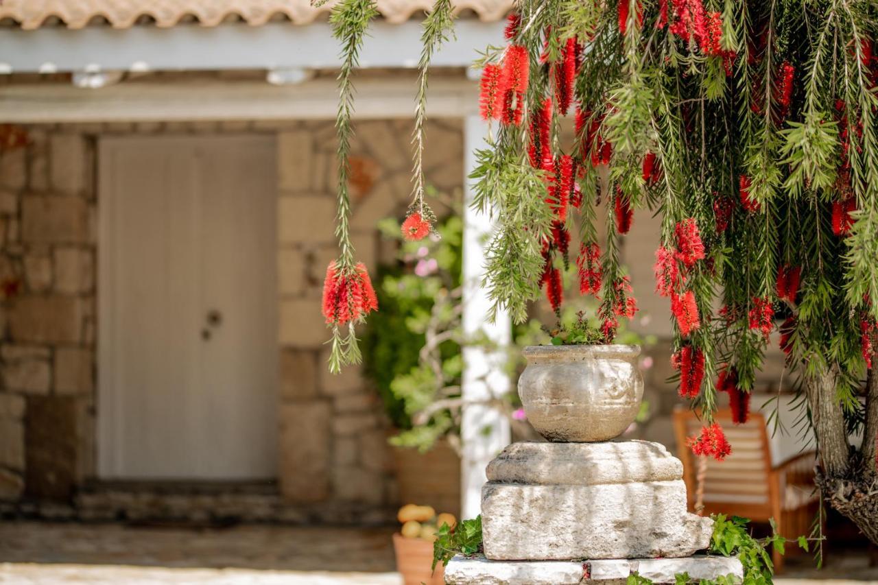 Villa In Pietra Kalamaras Makhairádhon Екстериор снимка