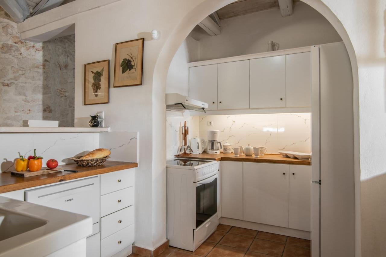Villa In Pietra Kalamaras Makhairádhon Екстериор снимка