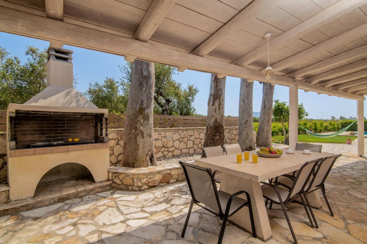Villa In Pietra Kalamaras Makhairádhon Екстериор снимка